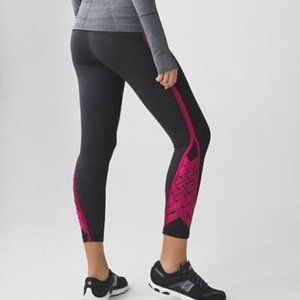 LULULEMON PACE TIGHT *SE WEAVE BLACK BERRY RUMBLE SIZE 2 EUC! *RARE*